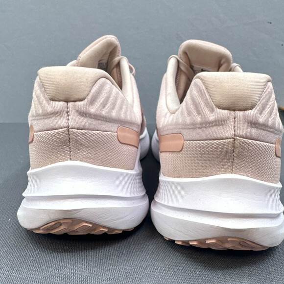 Nike Shoes 9 Quest 5 Running Barely Rose Pink Sporty Athletic Gym Athleisure PE - Picture 5 of 16